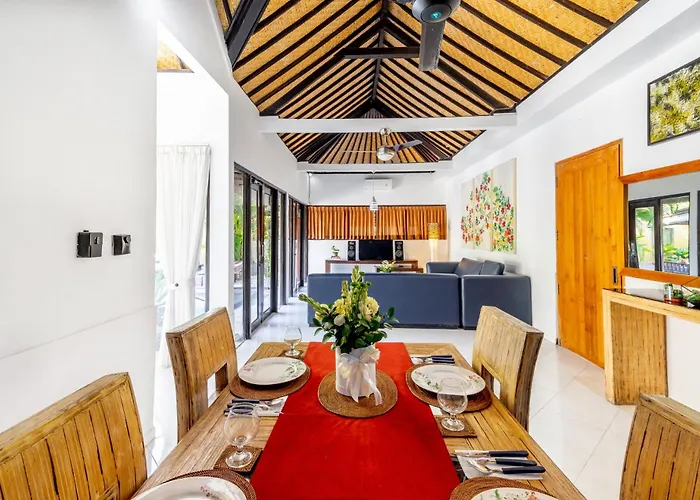 Villa A 2br Private Pool & Kitchen Legian