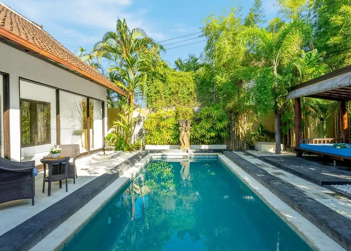 Villa A 2br Private Pool & Kitchen Legian *
