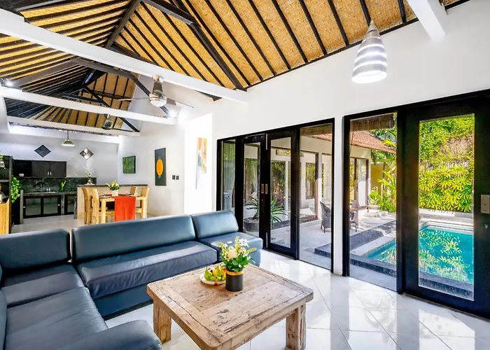 A 2br Private Pool & Kitchen Legian Villa
